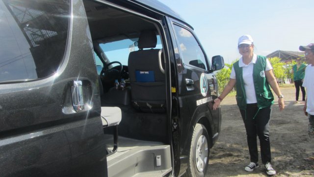 Relief Operations for Yolanda Survivors in Rosario, Cavite